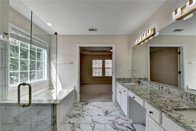 Building Photo - 100 Hawnley Trace