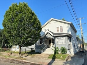 Building Photo - S Washington Ave 1041-1043 MLR