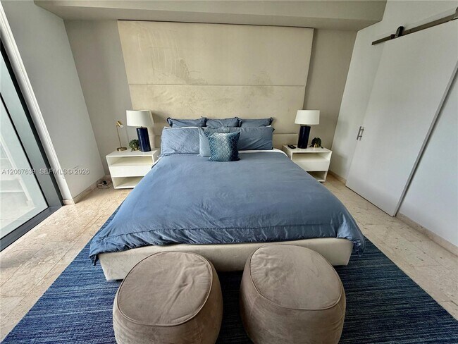 Building Photo - 88 SW 7th St