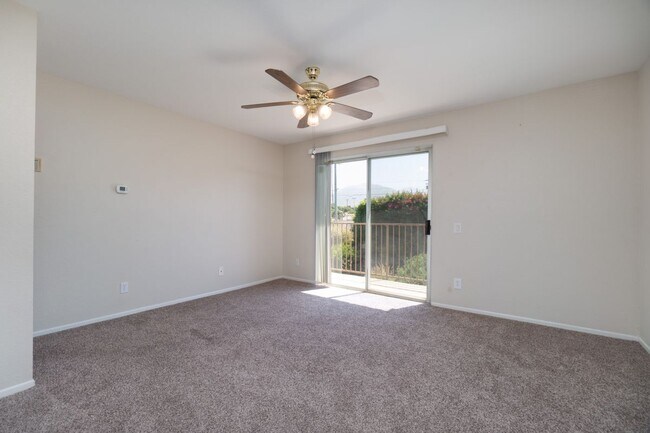 Building Photo - 1365 Crafton Ave