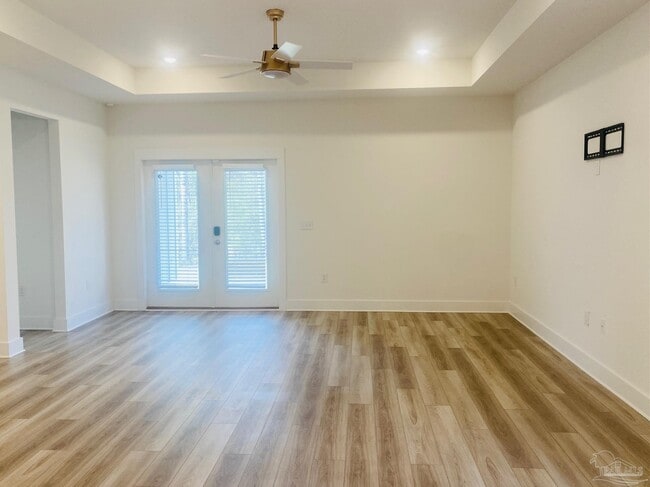Building Photo - 874 Windhill Dr