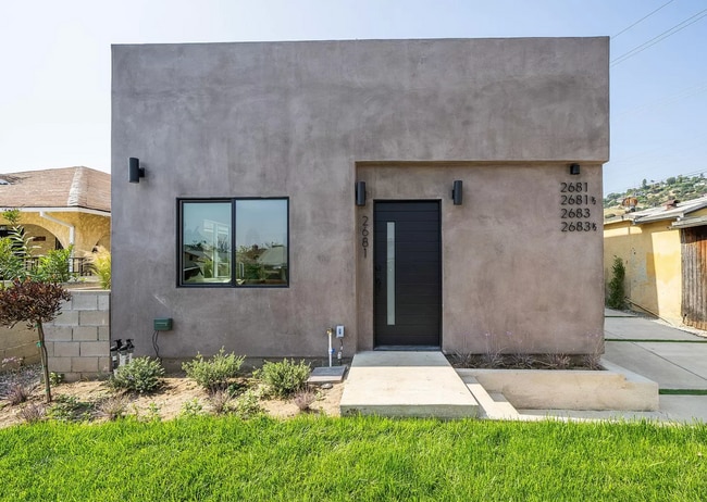 Building Photo - 2681 Roseview Ave