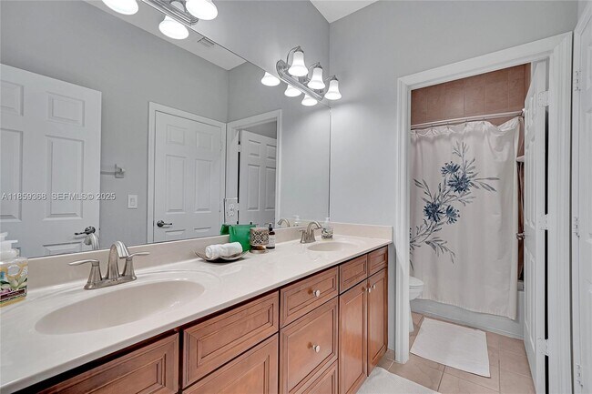 Building Photo - 10072 NW 87th Terrace