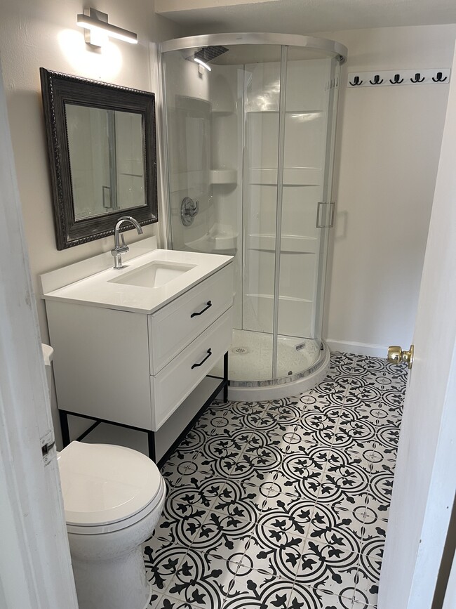 Building Photo - 2019 Bayshore Gardens Pkwy