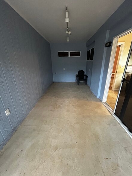 Building Photo - 5142 Lawai Rd