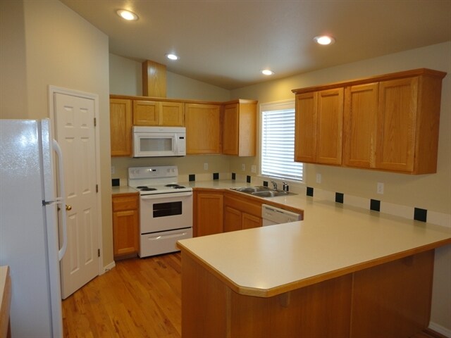 Building Photo - 501 N Mira Ave