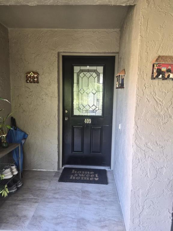 Building Photo - 1055 Kensington Park Dr