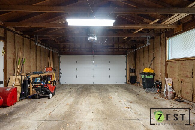 Building Photo - OPEN HOUSE Thursday August 29th 5-6pm