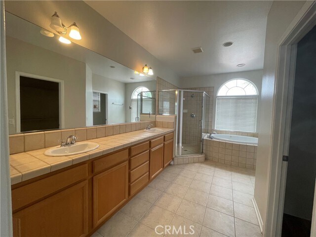 Building Photo - 21739 Pink Ginger Ct