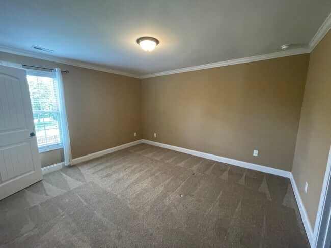 Building Photo - 1568 Sweet Clover Pk