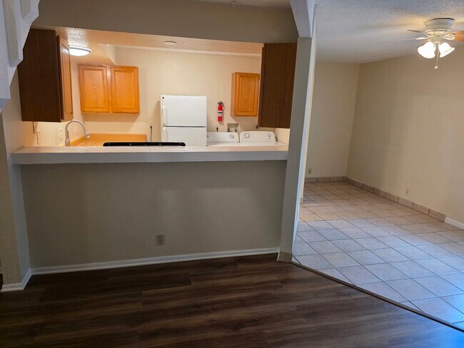 Building Photo - 3326