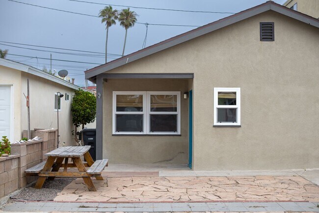 Building Photo - 3 Bedroom + 2 Bathroom Duplex | Silverstrand | Oxnard | Unfurnished