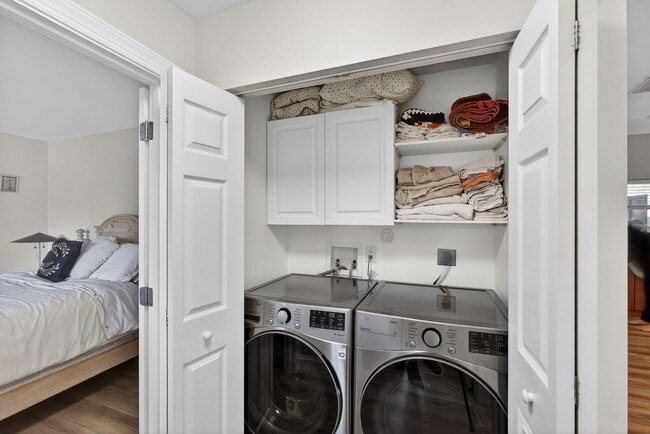 Building Photo - 18221 SE Fairview Cir