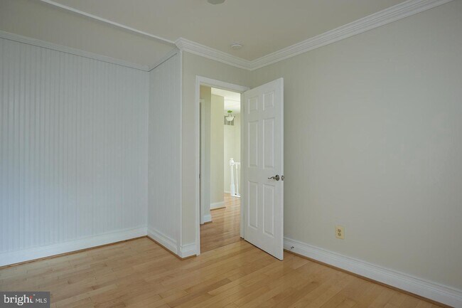 Building Photo - 124 Barnsfield Ct