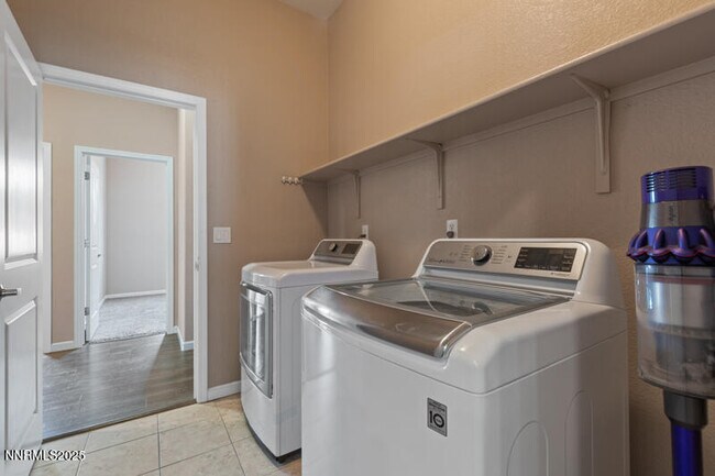 Building Photo - 1285 Ambonnay Lane