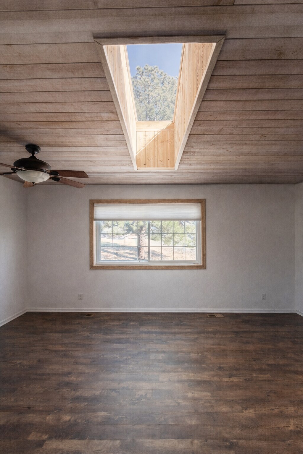 Livingroom - 1290 Starling Ln