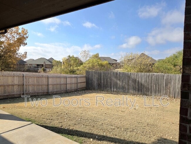 Building Photo - 19217 Grassmere Way