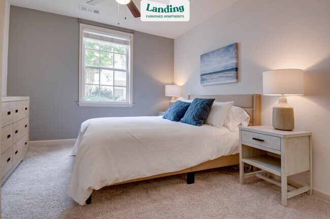 Building Photo - 925 N Garfield St