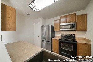 Building Photo - 8116 Sonora Cavern