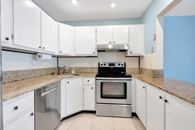 Building Photo - 4835 Sable Pine Cir