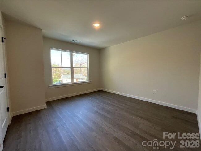 Building Photo - 130 18th St NW