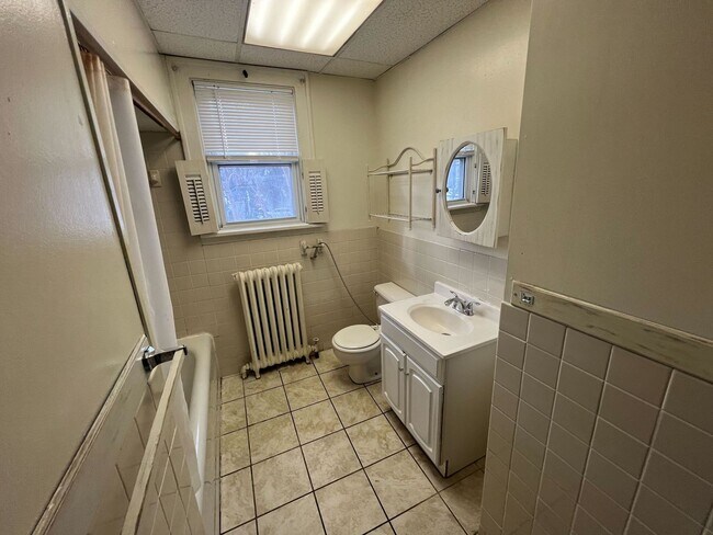 Building Photo - 67 S Main Ave