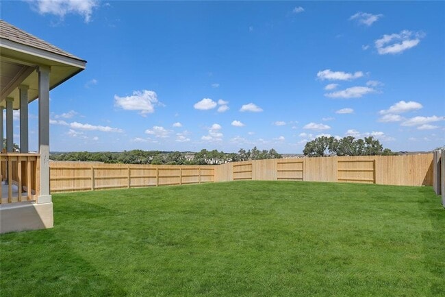 Building Photo - 261 Crater Lk Dr
