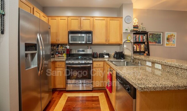 Building Photo - 450 J St