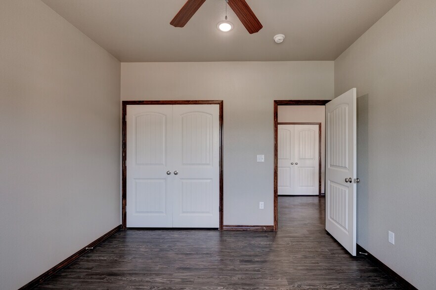 Building Photo - 1110 Hope Dr