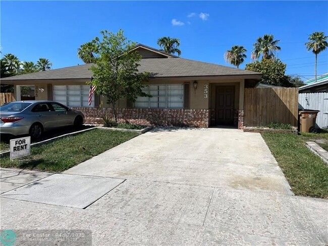 Primary Photo - 353 SW 35th Ave