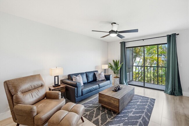 Building Photo - 7245 Golf Colony Ct