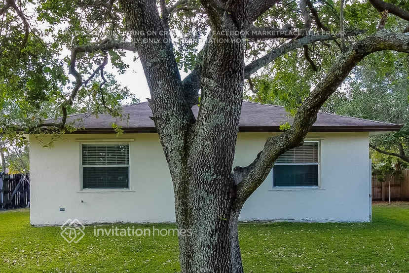 Building Photo - 7645 NW 32nd Pl