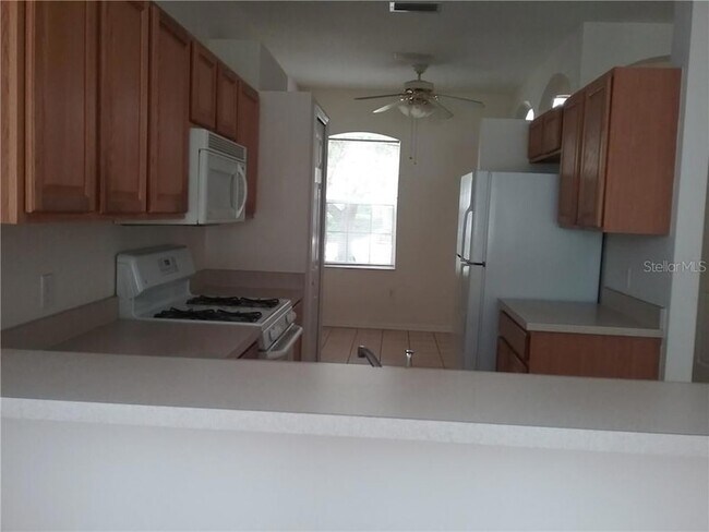 Building Photo - 6246 Blue Runner Ct