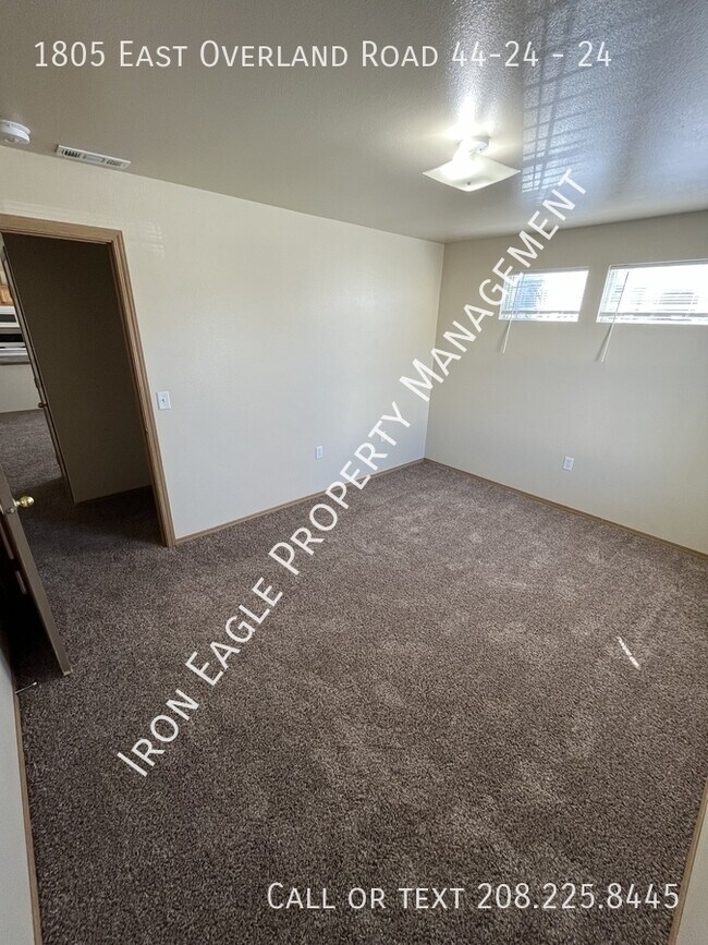 Building Photo - 1805 E Overland Rd