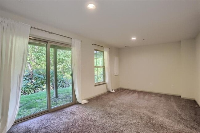 Building Photo - 126 Arbor Trail Dr
