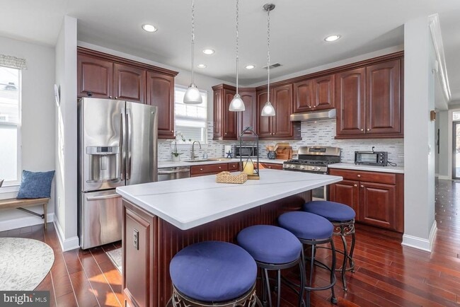 Building Photo - 130 Wesley Dr