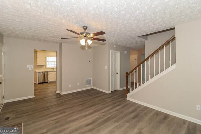 Building Photo - 4022 Paloverde Dr