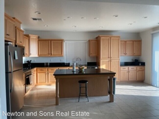 Building Photo - 3 br, 2.5 bath House - 244 Ridge Creek Est...