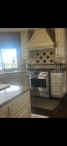 Building Photo - 2773 Pepperdale Dr