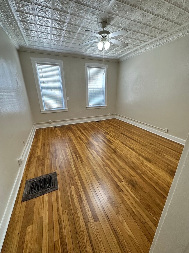 Building Photo - 1635 White St