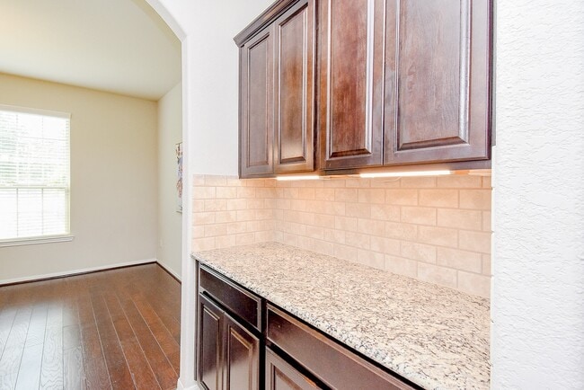 Building Photo - 13906 Manobrook Ct