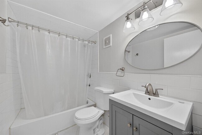 Building Photo - 810 Blooming Grove Turnpike