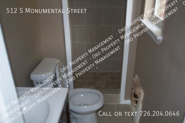 Building Photo - 512 S Monumental St