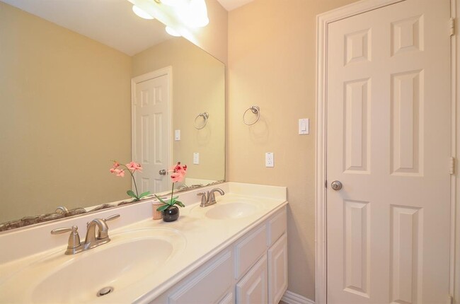 Building Photo - 3806 Sawyer Bend Ln