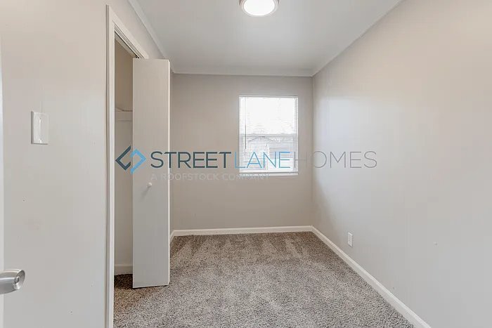 Building Photo - 3235 N Euclid Ave