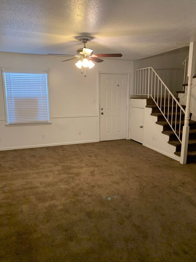 Building Photo - Southside-Near Oglethorpe Mall & South College