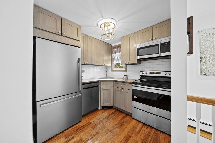 Building Photo - 43 Sound Beach Blvd