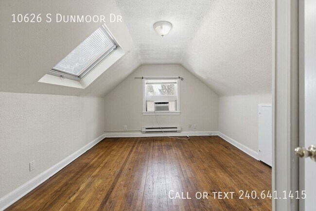 Building Photo - 10626 S Dunmoor Dr