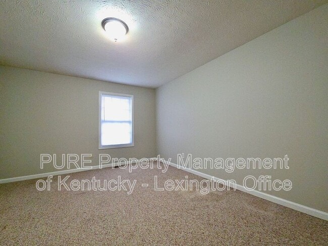 Building Photo - 1004 Whipporwill Dr