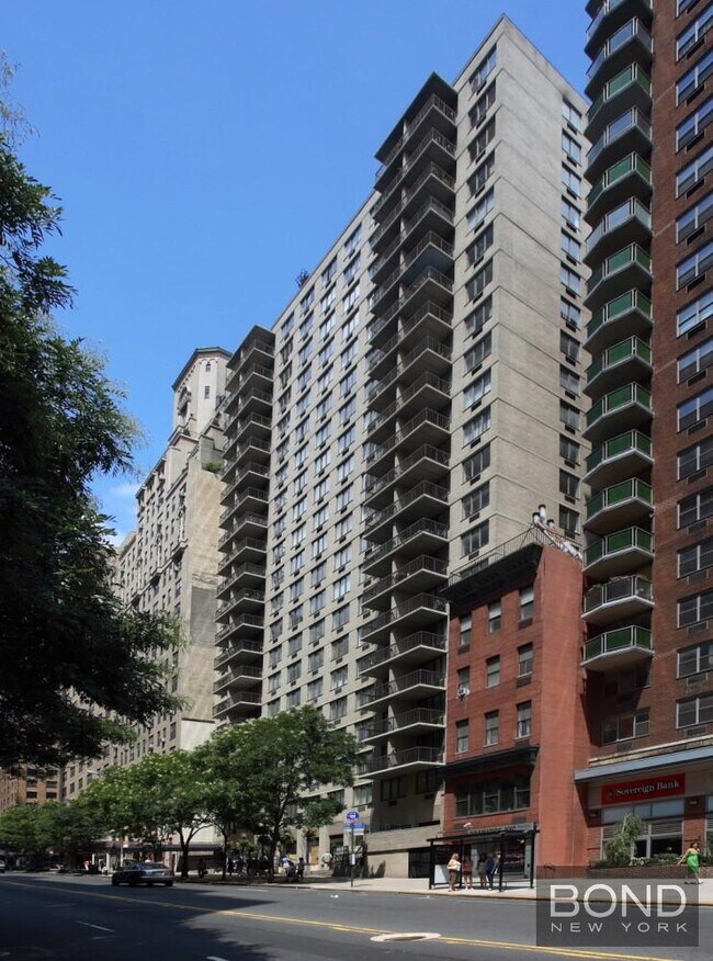 Building Photo - 115 E 34th St